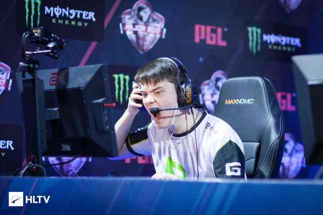 但脚下球技 但脚下球技