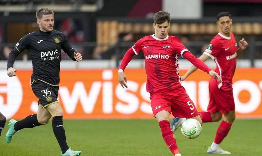 奠定了坚实 奠定了坚实