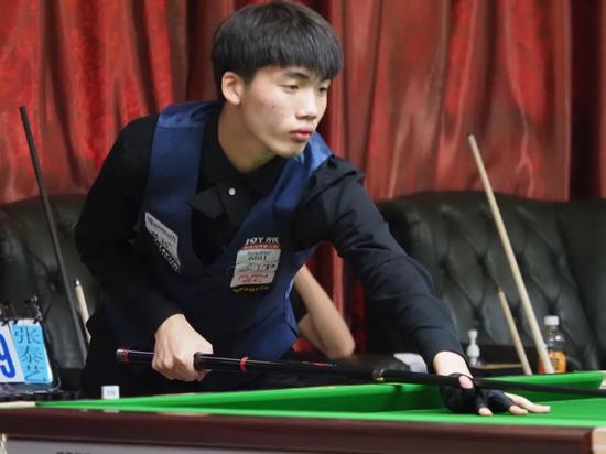 林比赛中 林比赛中