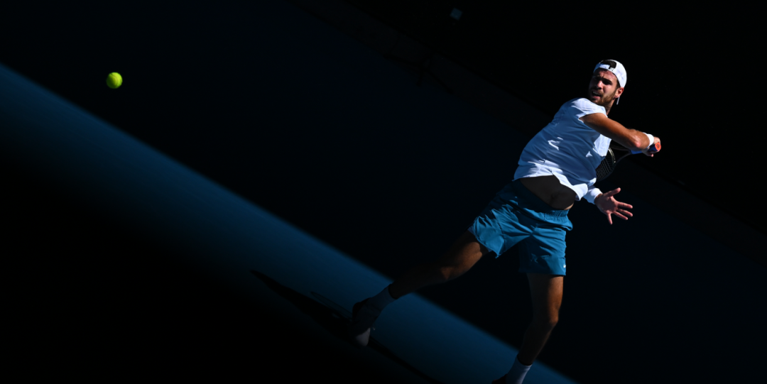 狼人炸弹摔重现UFC铁笼,日本选手后脑惨遭重重